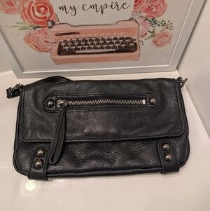 🖤EUC Linea Pelle Dylan Buttery Soft Leather Adjustable Crossbody Clutch Bag